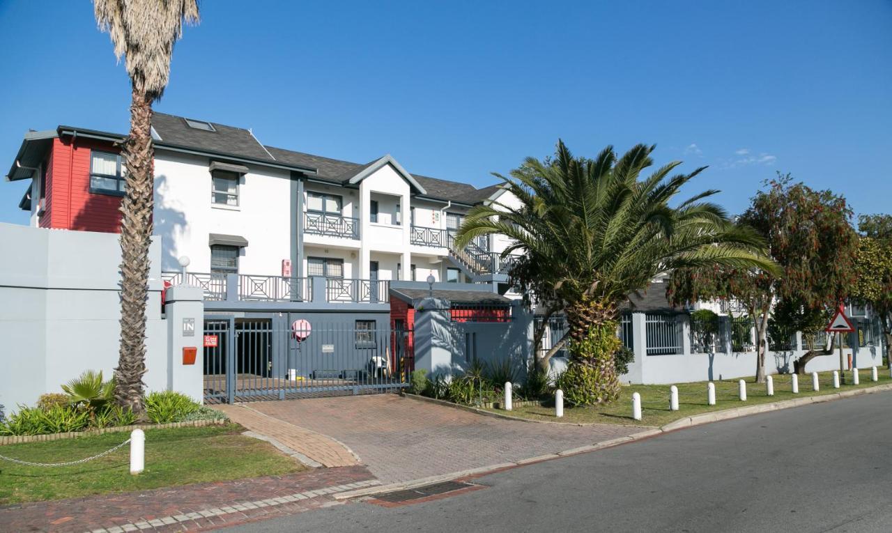 Apartment New Listing - 4 Laguna Grove - Life On The Water